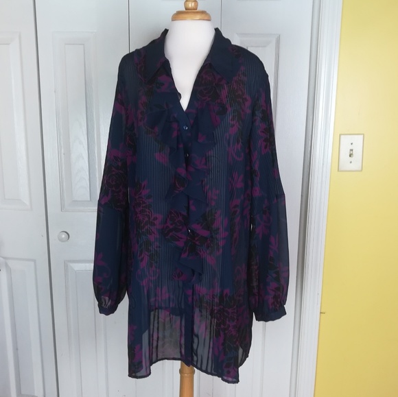 Lane Bryant Tops - 🌈Lane Bryant sheer button ruffled front tunic